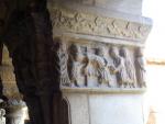 Iconografia i simbologia I<br>Catedral d'Elna. Al Rosselló: Els capitells de la catedral d'Elna estan bellament escolpits amb pasatges bíblics i es pot dir que tot i la destrucció per part dels francesos el 1285, es conserven en sa majoria. En aquest cas, es representa el <strong>devallament de Jesús de la creu</strong>. Els càtars no compartien aquesta creença, per a ells Jesús era un àngel. Autor: Jordi Bibià Iconografia i simbologia I<br>Catedral d'Elna. Al Rosselló: Els capitells de la catedral d'Elna estan bellament escolpits amb pasatges bíblics i es pot dir que tot i la destrucció per part dels francesos el 1285, es conserven en sa majoria. En aquest cas, es representa el <strong>devallament de Jesús de la creu</strong>. Els càtars no compartien aquesta creença, per a ells Jesús era un àngel. Autor: Jordi Bibià