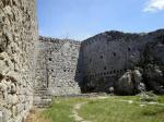 Montsegur<br> Interior del castell. A l'esquerra escales d'accés al mur de l'est. Autor: Jordi Bibià Montsegur<br> Interior del castell. A l'esquerra escales d'accés al mur de l'est. Autor: Jordi Bibià