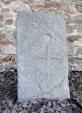 Esteles funeràries i lloses sepulcrals<br>Palau Saverdera : Suposada llosa sepulcral localitzada a prop dels mus de l'església de Sant Joan (ss. XI-XII). Podem observar, tot i que lleugerament desplaçats, una creu i una mà. Treball d'escultura realitzat sobre roca granítica. Autor: Jordi Bibià Esteles funeràries i lloses sepulcrals<br>Palau Saverdera : Suposada llosa sepulcral localitzada a prop dels mus de l'església de Sant Joan (ss. XI-XII). Podem observar, tot i que lleugerament desplaçats, una creu i una mà. Treball d'escultura realitzat sobre roca granítica. Autor: Jordi Bibià