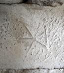 Marques de picapedrer<br>Castell de l'Espluga Calba: Trèbol Autor: Jordi Bibià Balada Marques de picapedrer<br>Castell de l'Espluga Calba: Trèbol Autor: Jordi Bibià Balada
