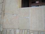 Iconografia i simbologia I<br>Santuari de Pinós: Diverses inscripcions força interessants localitzades a l'entrada del santuari. Autor: Jordi Bibià Balada Iconografia i simbologia I<br>Santuari de Pinós: Diverses inscripcions força interessants localitzades a l'entrada del santuari. Autor: Jordi Bibià Balada