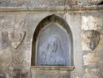Escuts de llinatges, poblacions i institucions<br>Església de Sant Pere. Fraga.: herà ldica a l'entrada de la casa parroquial. Autor: Jordi Bibià Escuts de llinatges, poblacions i institucions<br>Església de Sant Pere. Fraga.: herà ldica a l'entrada de la casa parroquial. Autor: Jordi BibiÃ