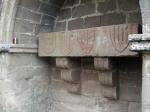 Escuts de llinatges, poblacions i institucions<br>Col·legiata de Sant Pere de Ponts.: Sarcòfag. Autor: Jordi Bibià Balada Escuts de llinatges, poblacions i institucions<br>Col·legiata de Sant Pere de Ponts.: Sarcòfag. Autor: Jordi Bibià Balada