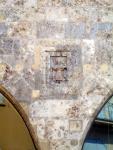 Escuts de llinatges, poblacions i institucions<br>Antic edifici de la Llotja.: L'herà ldica de Perpinyà . Autor: Jordi Bibià Balada Escuts de llinatges, poblacions i institucions<br>Antic edifici de la Llotja.: L'herà ldica de Perpinyà . Autor: Jordi Bibià Balada