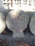 Les esteles funeràries discoïdals de Sanaüja<br>: Escut heràldic. Autor: Jordi Bibià Balada Les esteles funeràries discoïdals de Sanaüja<br>: Escut heràldic. Autor: Jordi Bibià Balada