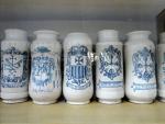 Escuts de llinatges, poblacions i institucions<br>Museo de las Casas Reales. Santo Domingo. Rep. Dominicana.: Pots de farmà cia. Escut dels mercedaris. Autor: Jordi Bibià Escuts de llinatges, poblacions i institucions<br>Museo de las Casas Reales. Santo Domingo. Rep. Dominicana.: Pots de farmà cia. Escut dels mercedaris. Autor: Jordi BibiÃ