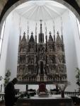 Ia fira cà tara de Castelló de Farfanya<br>Interior de l'església.: Retaule de pedra. Autor: Jordi Bibià Ia fira cà tara de Castelló de Farfanya<br>Interior de l'església.: Retaule de pedra. Autor: Jordi BibiÃ