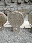 Les esteles funeràries discoïdals de Sanaüja<br>Capella de Santa Magdalena.: Autor: Jordi Bibià Les esteles funeràries discoïdals de Sanaüja<br>Capella de Santa Magdalena.: Autor: Jordi Bibià