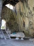 La cova de Betlem<br>: L'espai de la cova i la suposada pedra altar. Autor: Jordi Bibià La cova de Betlem<br>: L'espai de la cova i la suposada pedra altar. Autor: Jordi Bibià