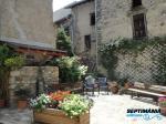 Castell de Montreal-de-Sos<br>Olbier: La petita plaça Major del poble. Autor: Jordi Bibià Castell de Montreal-de-Sos<br>Olbier: La petita plaça Major del poble. Autor: Jordi Bibià
