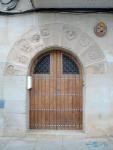 Visita a la Granadella i presentació de llibre.<br>La Granadella.: Interessantíssimes dovelles decorades en una de les cases de la plaça. Autor: Jordi Bibià Visita a la Granadella i presentació de llibre.<br>La Granadella.: Interessantíssimes dovelles decorades en una de les cases de la plaça. Autor: Jordi Bibià