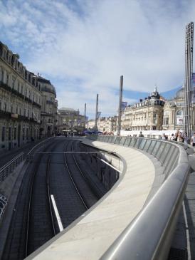 2.10.2009 Montpeller, una ciutat moderna. El traçat del tramvia pel seu pas per la Comédie            Montpeller -  Jordi Bibià