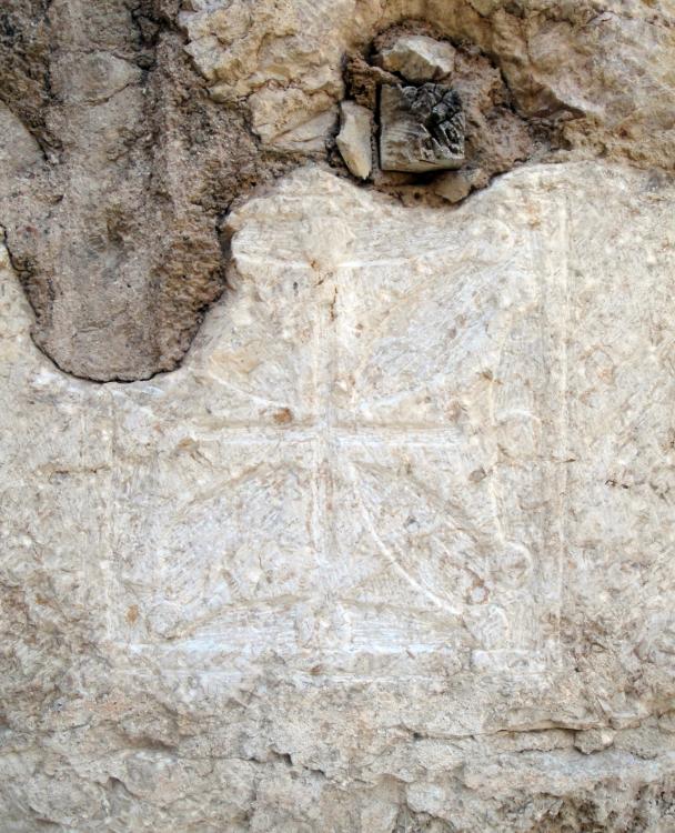 17.6.2012 Creu de Tolosa, molt similar a la creu dels Trinitaris d'Avinganya (Segrià)  Claustre de Sant Francesc -  Jordi Bibià