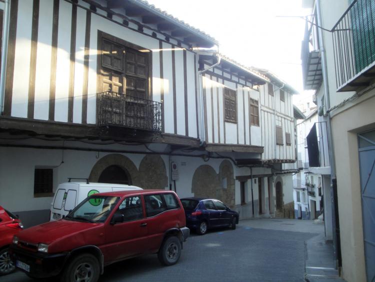 19.6.2012 Placeta dels Tarrascons. Veiem en les cases la marcada personalitat medieval  Morella -  Jordi Bibià