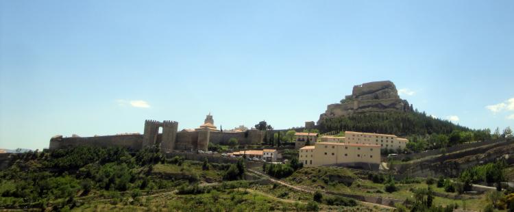 20.6.2012 Vista de Morella venint des de la carretera d'Alcanyís  Morella -  Jordi Bibià