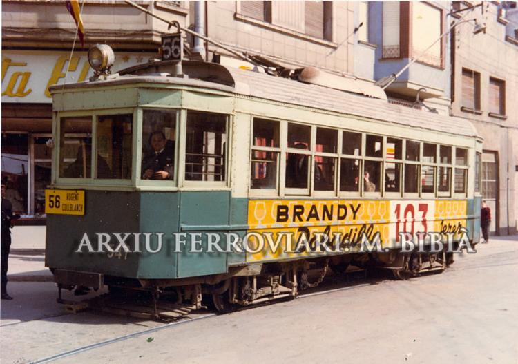 Tramvies i autobusos