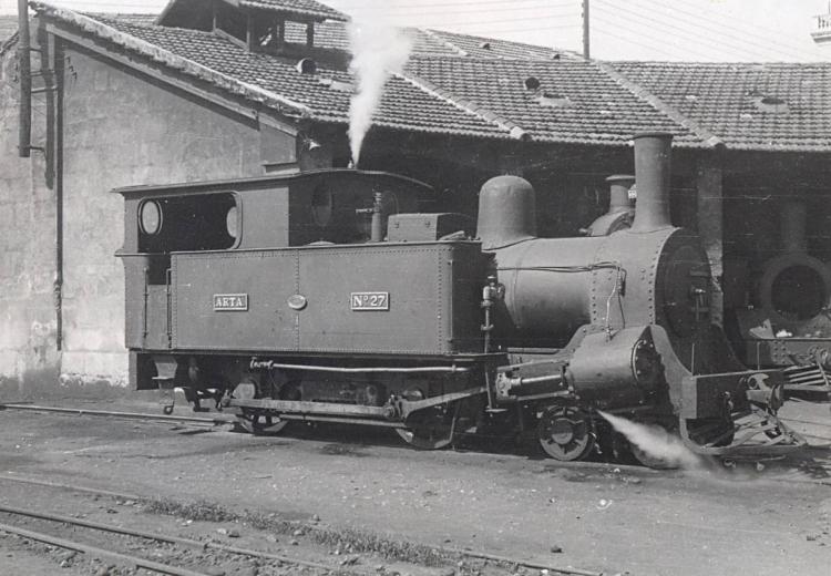 6.5.1958 Locomotora a la cotxera  -  Miquel Bibià