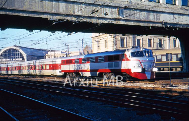 21.9.2014 Composició Talgo.  Estació de França. Barcelona. -  Miquel Bibià