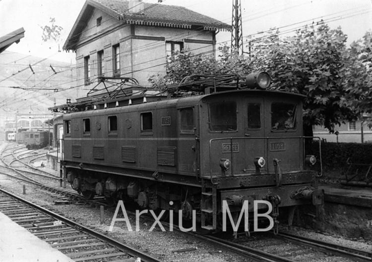 24.9.2014 Ferrocarril de Bilbao a Portugalete. Renfe.  -  Miquel Bibià Laplana