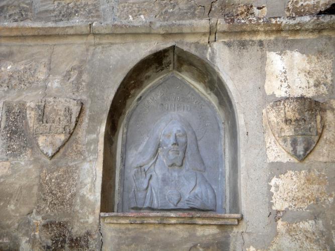 29.8.2016 heràldica a l'entrada de la casa parroquial.  Església de Sant Pere. Fraga. -  Jordi Bibià