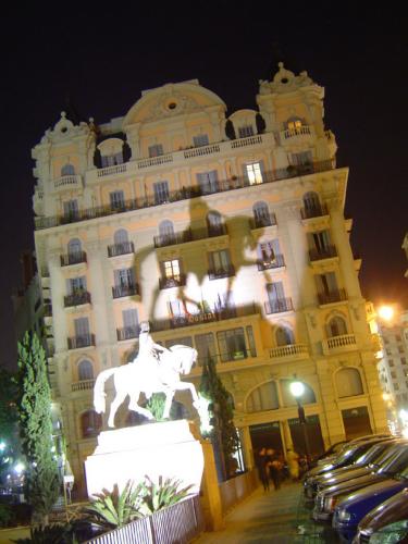 25.5.2017 La plaça de Ramon Berenguer uns anys abans de convertir-se en una plaça dura.  Barcelona -  Jordi Bibià