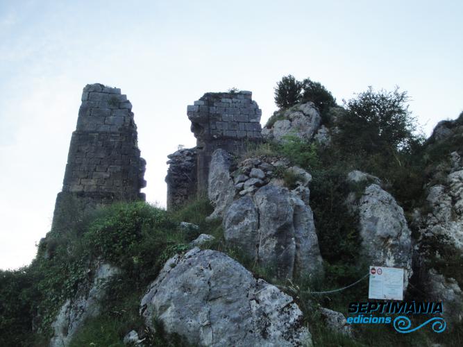 2.8.2018 Accés al castell.  Rocafixada -  Jordi Bibià