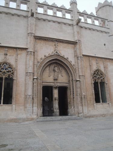 29.1.2020 La Llotja, Porta principal.  Palma -  Jordi Bibià