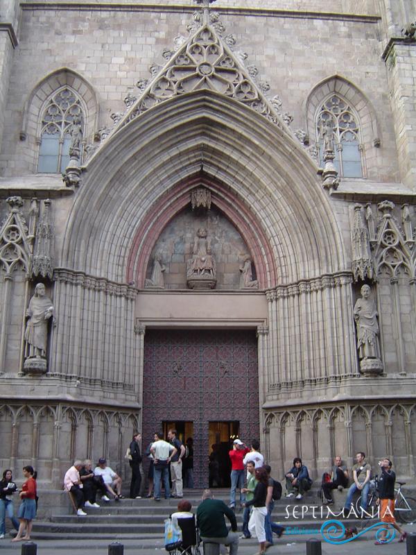 16.3.2021 L'entrada a Santa Maria del Mar venint des del carrer d'Argenteria.  -  Autor