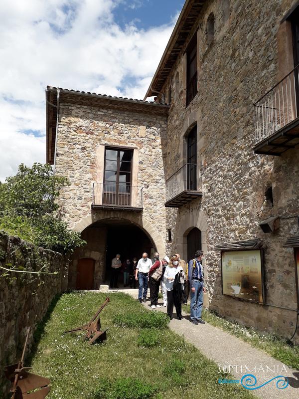 30.5.2021 Sortint de la visita al museu.  Centre medieval i dels càtars. -  Autor