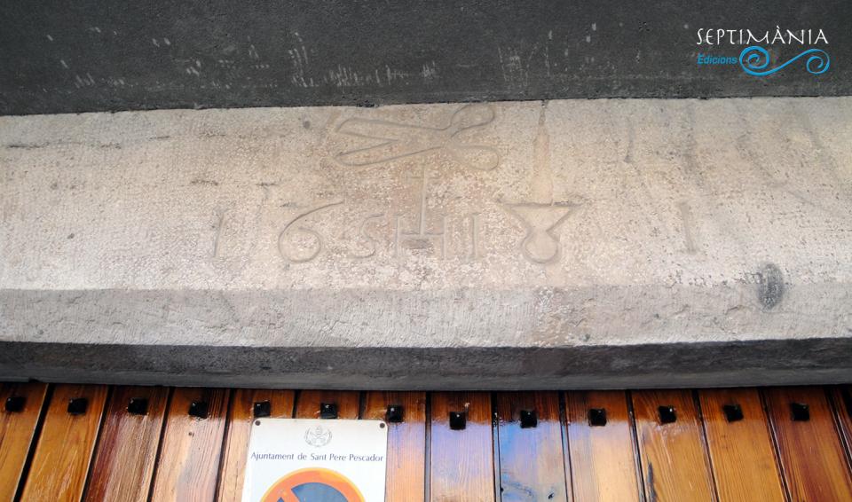 6.12.2021 Tissores a una llinda.  Sant Pere Pescador. -  J. Bibià