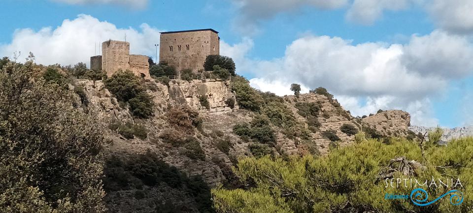 29.3.2024 El conjunt de Llordà. Castell i església de Sant Sadurní.  -  J. Bibià