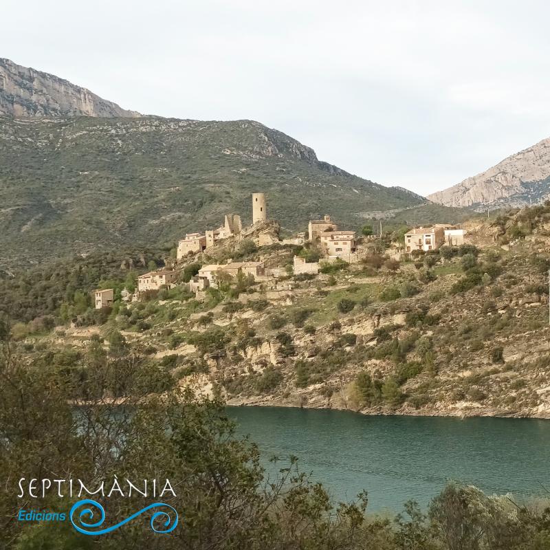 10.4.2024 Vista de la Baronia de Sant Oïsme des d'Oroners.  Castell d'Oroners. -  J. Bibià