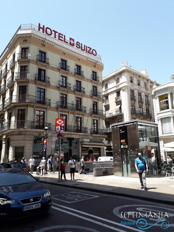 9.8.2025 La Plaça de l'Àngel, abans la plaça del Blat.  -  J. Bibià