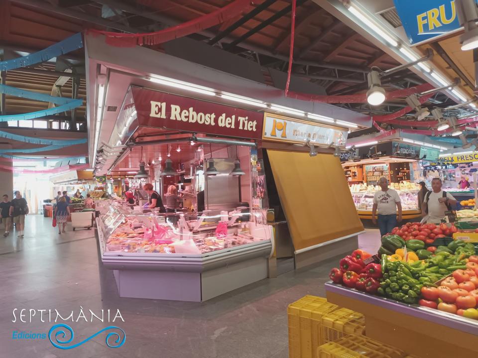 16.8.2025 Interior del mercat de Santa Caterina.  -  J. Bibià