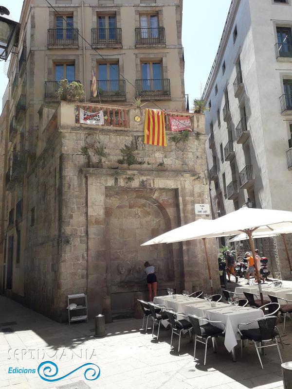 17.8.2025 La font de la Plaça de Sant Just.  -  J. Bibià