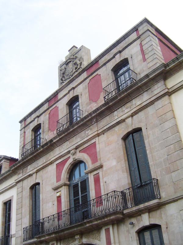 20.8.2025 L'institut Verdaguer. Façana d'accés.  Parc de la Ciutadella. -  J. Bibià