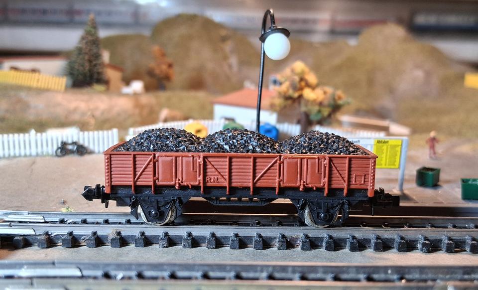 21.11.2025 Vagó mig amb carbó.  Ibertren -  J. Bibià