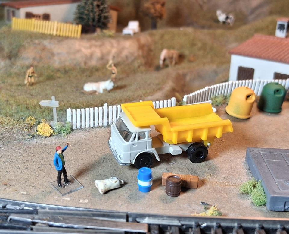 21.11.2025 Ambientació amb camió d'Arnold.  Arnold -  J. Bibià