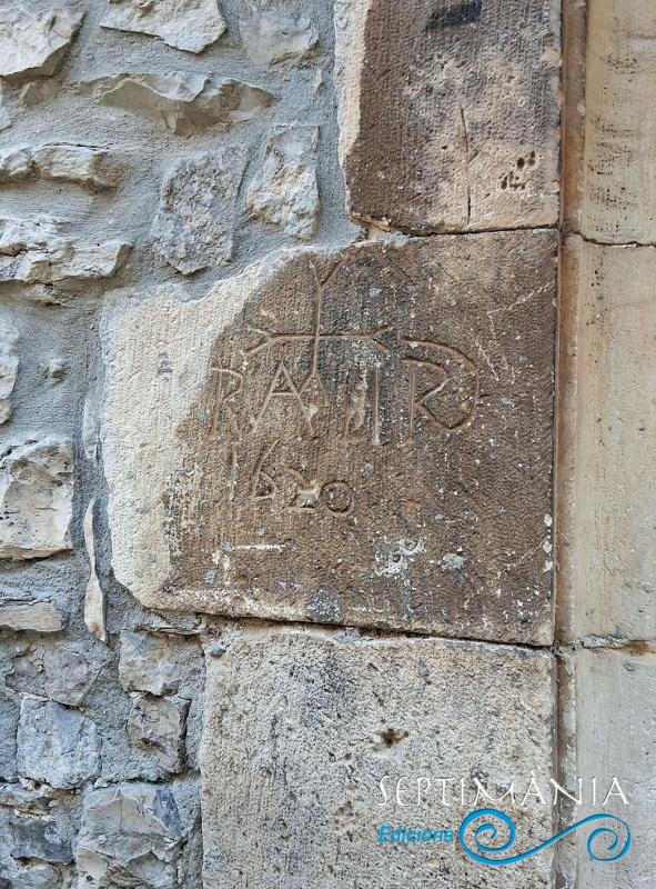 12.4.2026 Gravat en l'entrada d'una casa. S. XVII.  Vallfogona de Riucorb. -  J. Bibià