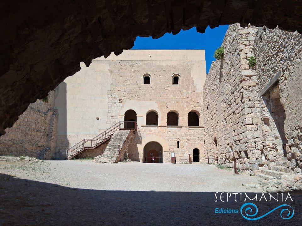 20.9.2026 Pati d'armes.  Castell de Miravet -  jordi bibia
