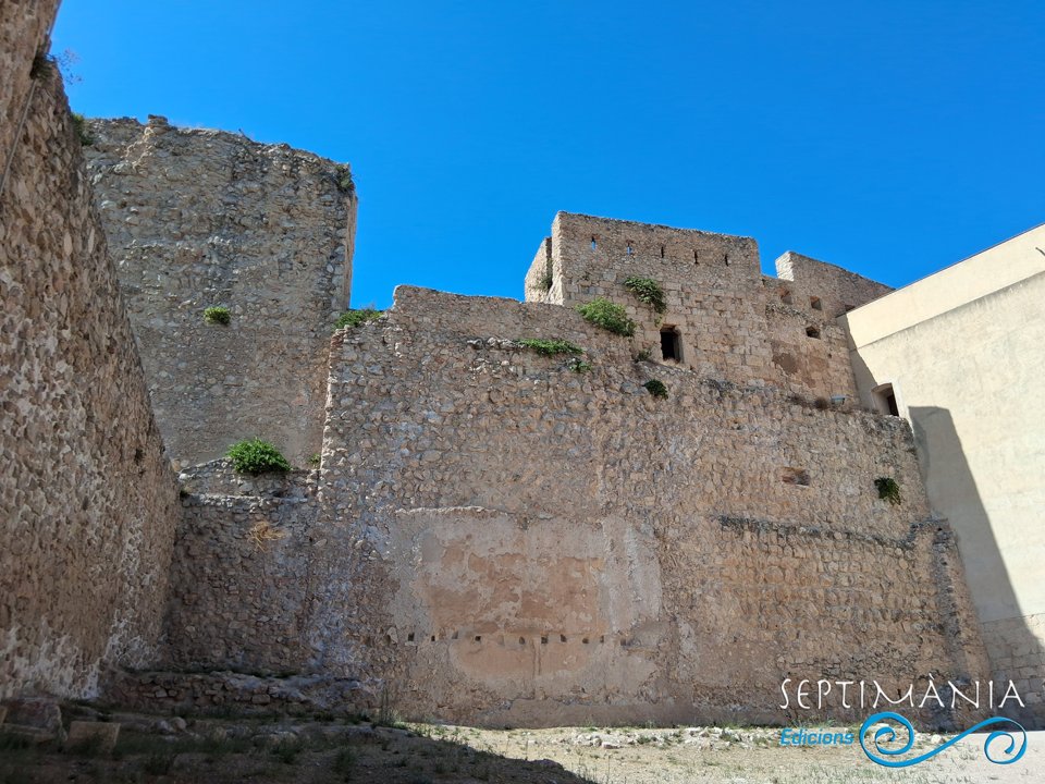 20.9.2026 Pati d'armes.  Castell de Miravet -  jordi bibia