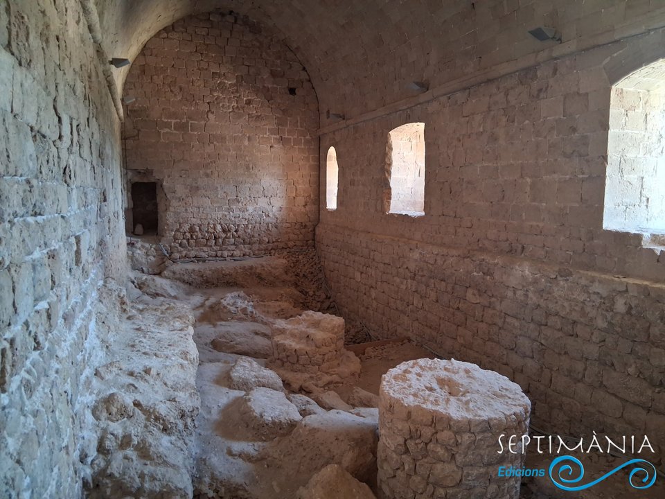 20.9.2026 Part inferior del refectori d'orígen musulmà.  Castell de Miravet -  jordi bibia