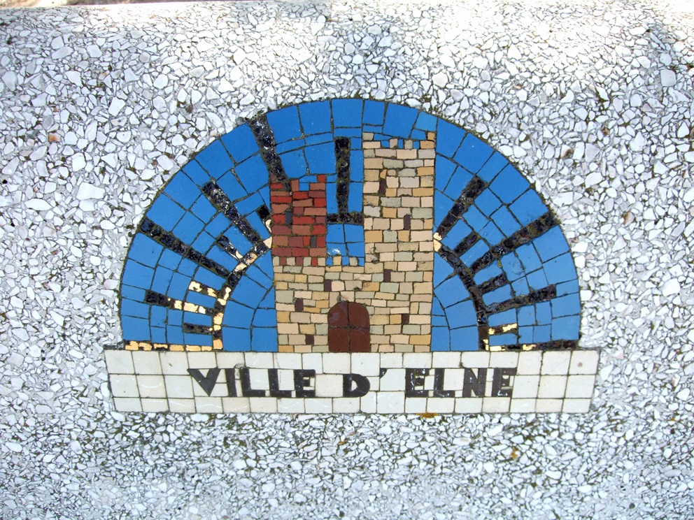 20.08.2010 Representació moderna localitzada en alguns dels bancs d'Elna amb l'escut de la població  Elna. Rosselló -  Jordi Bibià