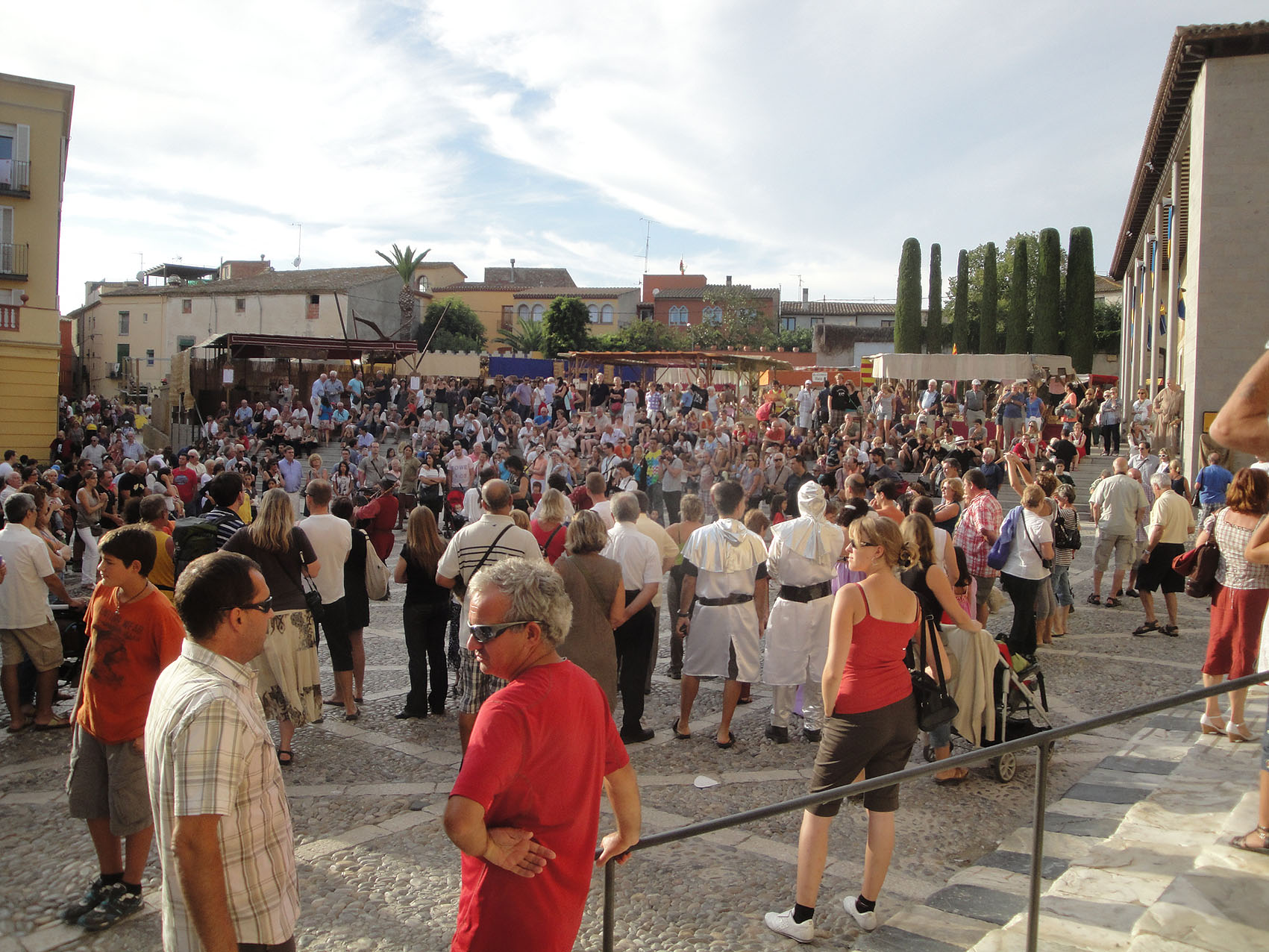 11.09.2010 Actes a la Plaça de Mossén Cinto Verdaguer.          Castelló d'Empúries -  Jordi Bibià