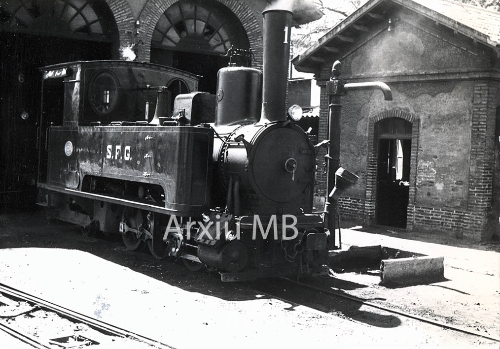 06.05.1958 Locomotora del tren de Sant Feliu de Guíxols  -  Miquel Bibià