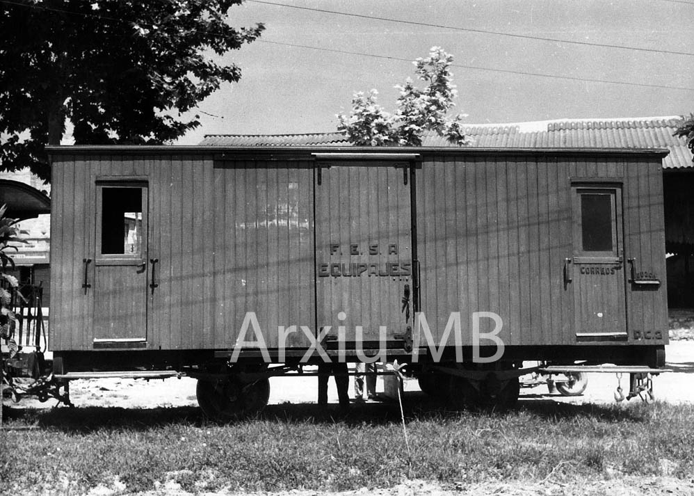 06.05.1958 Lo trenet de Tortosa. Vagó d'equipatges.  -  Miquel Bibià