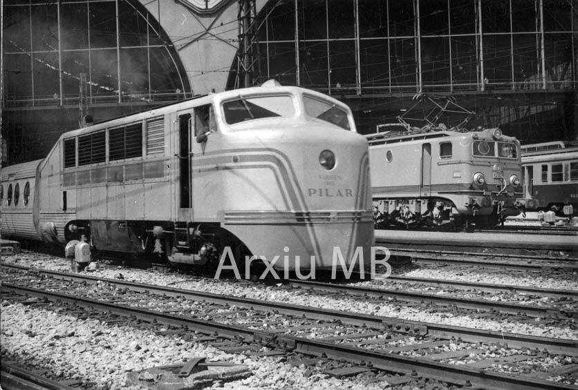 22.09.2014 Talgo. 1a generació.  Estació de França. Barcelona. -  Miquel Bibià Laplana