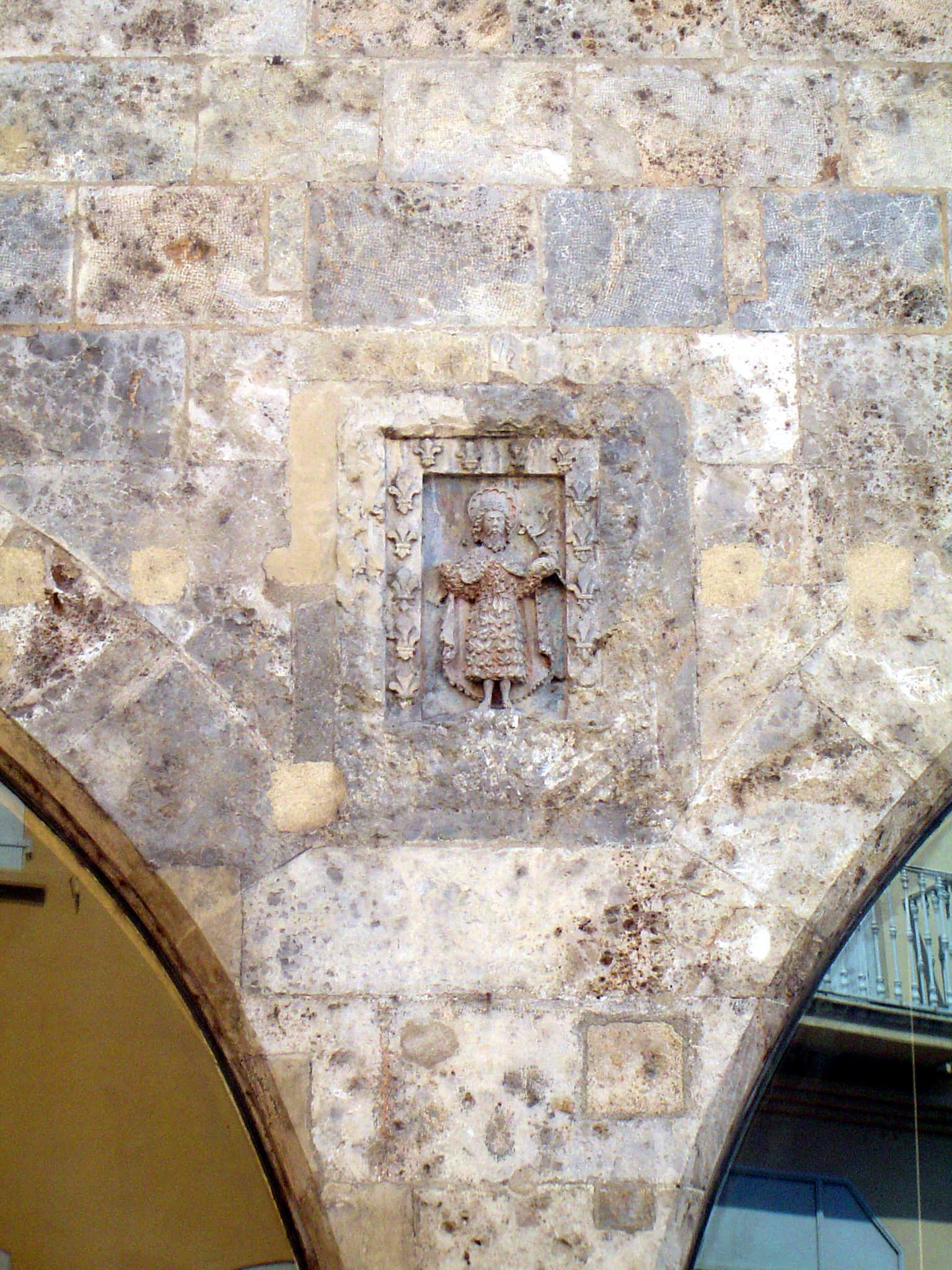 22.05.2007 L'heràldica de Perpinyà.  Antic edifici de la Llotja. -  Jordi Bibià Balada