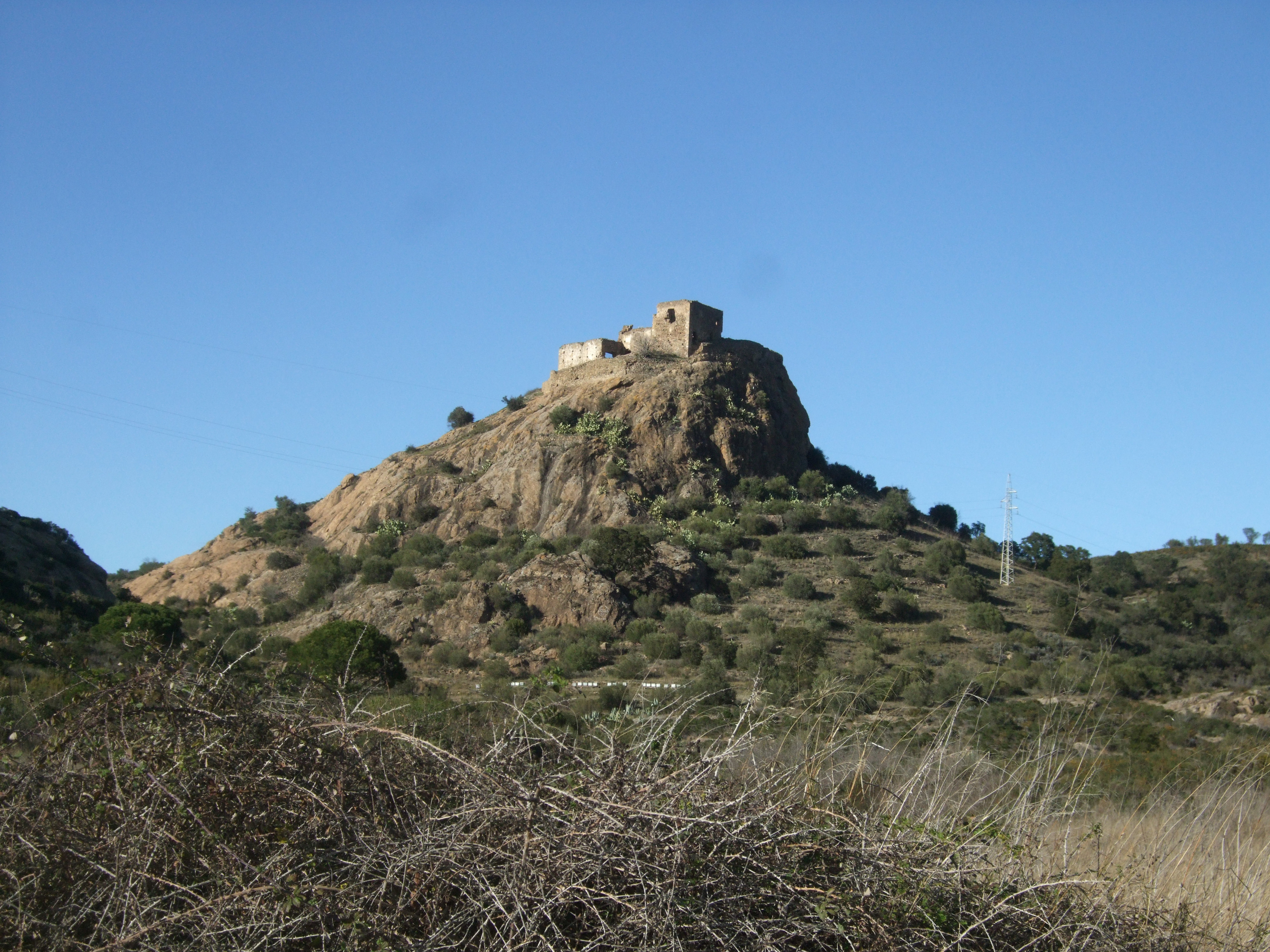 06.05.2017 Castell de Quermançó. Refugi  Vilajuïga. -  Jordi Bibià