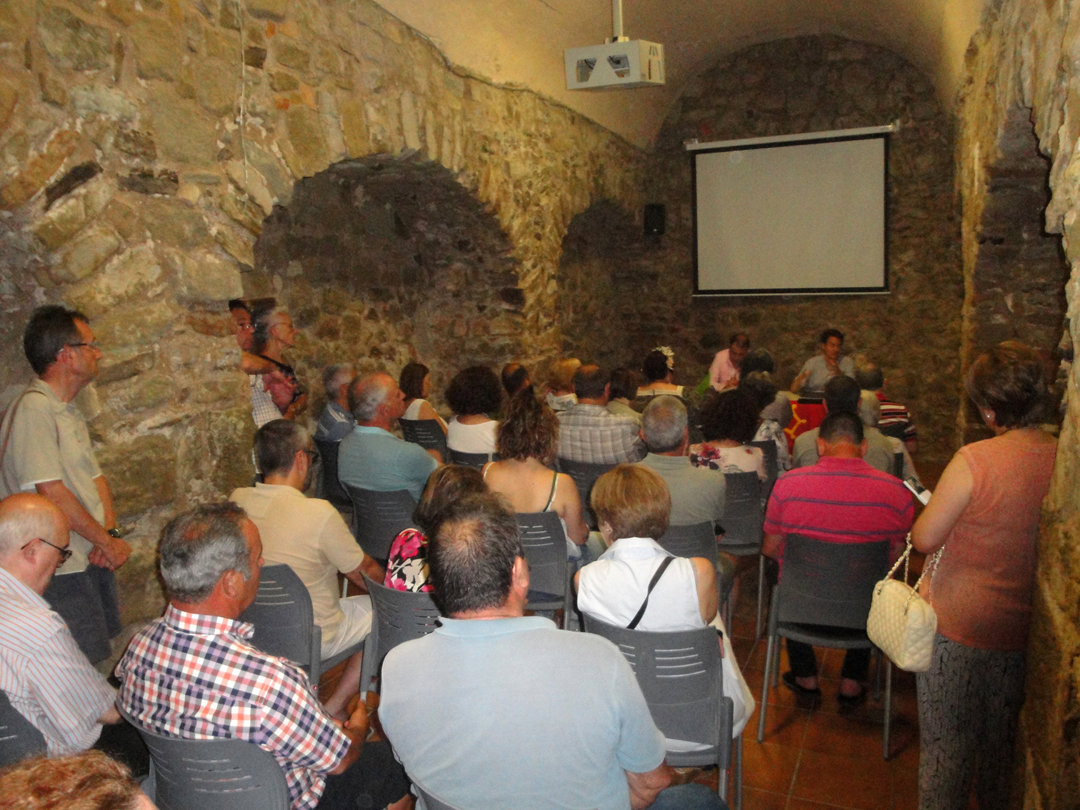 27.11.2017 Conferència sobre el catarisme.  Castelló de Farfanya. -  Jordi Bibià